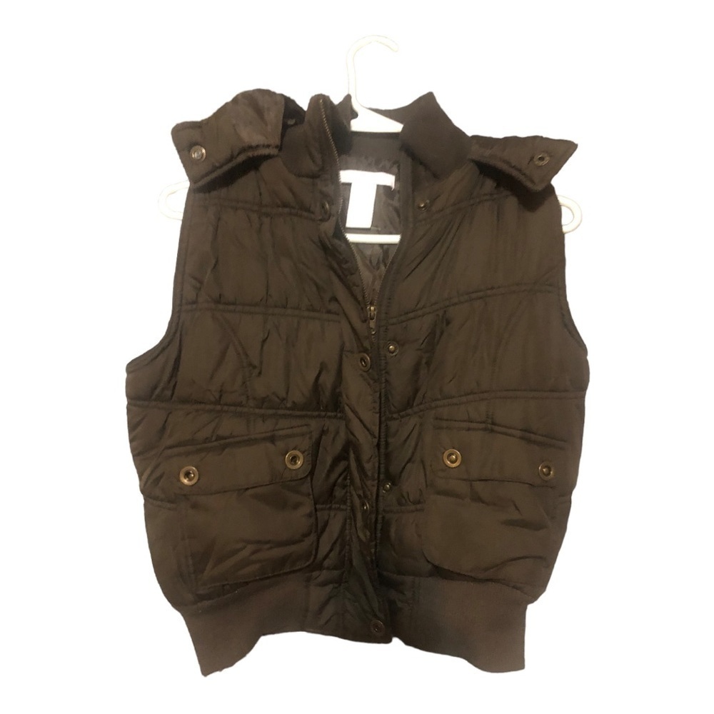 Women’s Brown  Puffy Sleeveless Jacket Size Large in Excellent Used Condition